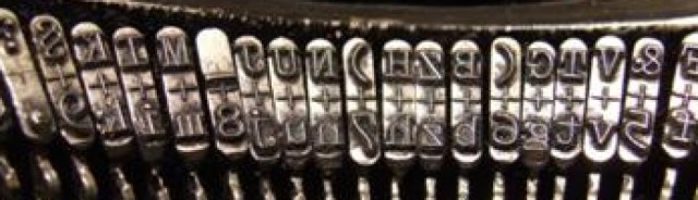 cropped-typewriter-keys2.jpg