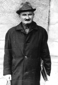 yakov-yan-satunovsky_photographer-n-bokov-in-1973_permission-viktoria-yakovlevna-pashkovsksya