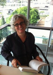 !photo_AngelaGardner_lowres